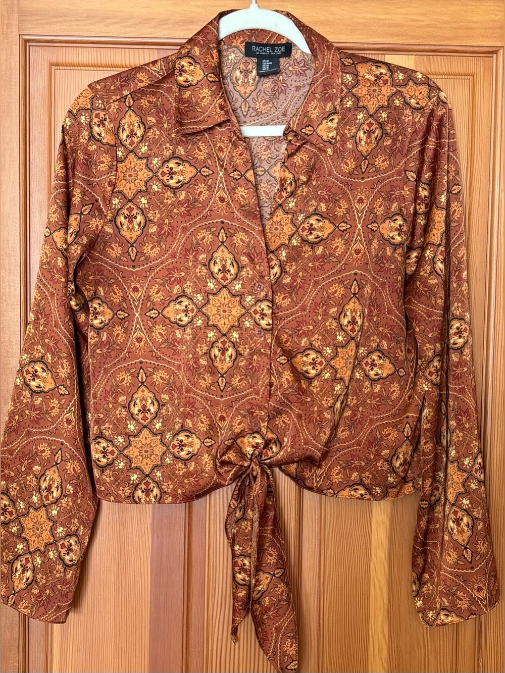 Rachel Zoe Boho Inspired Medallion Paisley Tie-Front Blouse w Long Bell Sleeve M - Picture 7 of 9